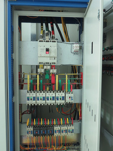 三菱电器控制电箱
